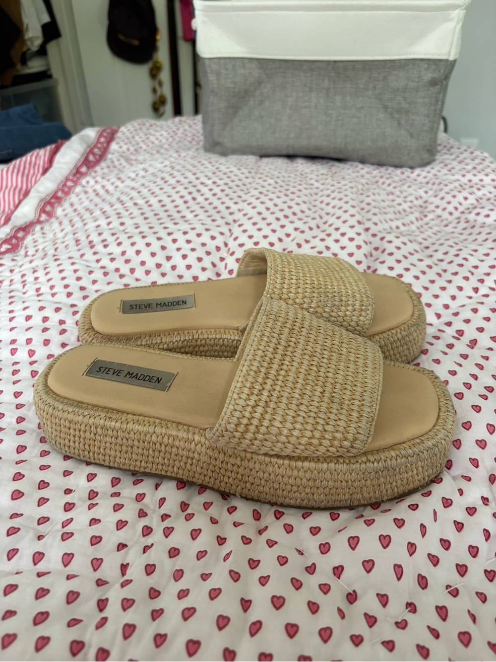Steve Madden Sandals - Picture 2 of 4